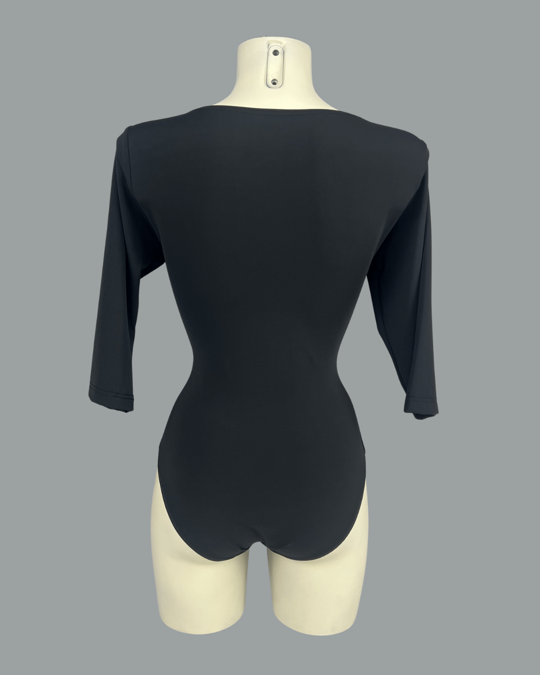 Dressz 004 — hátul